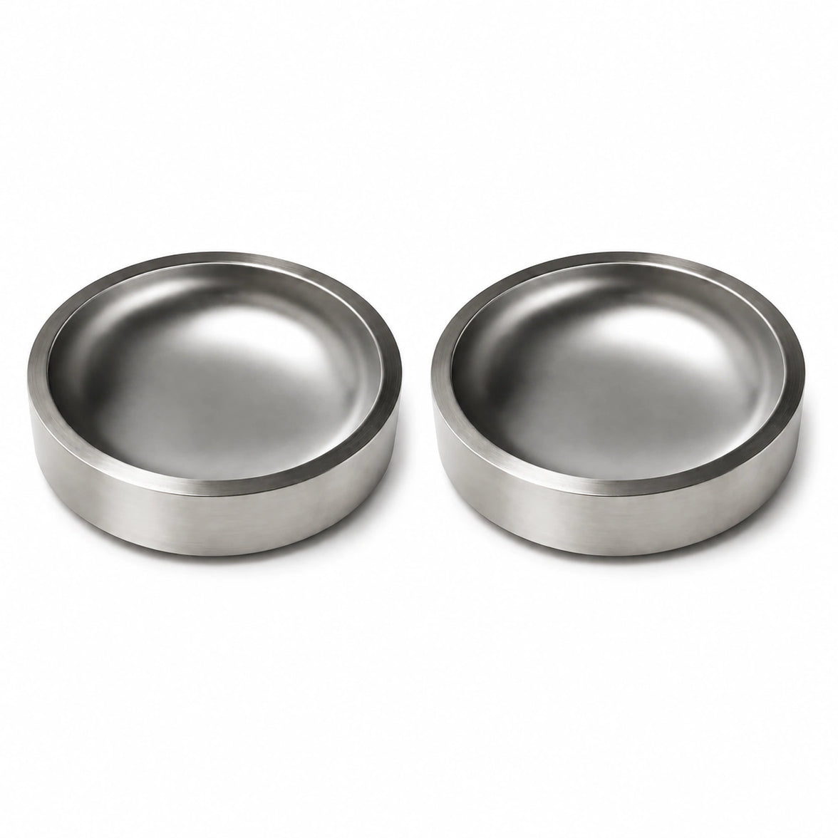 2-pack stainless steel pet bowls—one for food and one for water. A practical, budget-friendly feeding set for dogs and cats.
