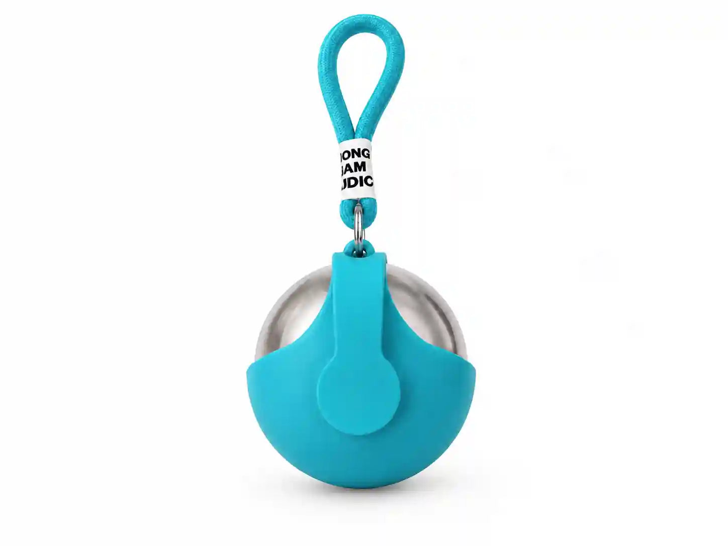 Clip It and Carry It—This Compact Pet Water Bottle Is Ready for Every Walk